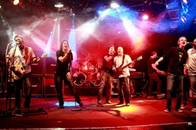 BOUNCE im NCO Club