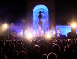 Bounce am Friedensdenkmal